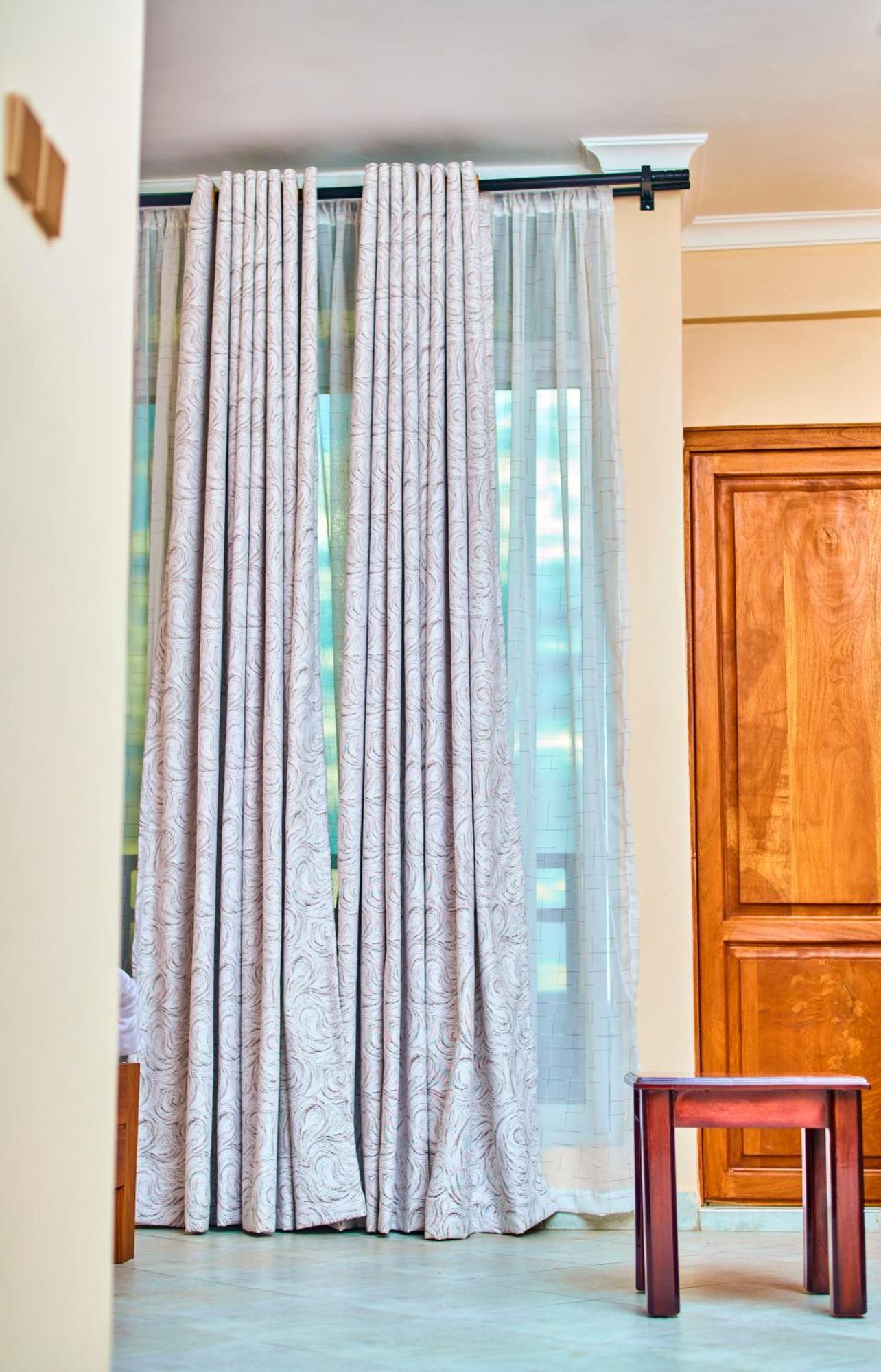 Aves Executive Hotel Arusha Bagian luar foto