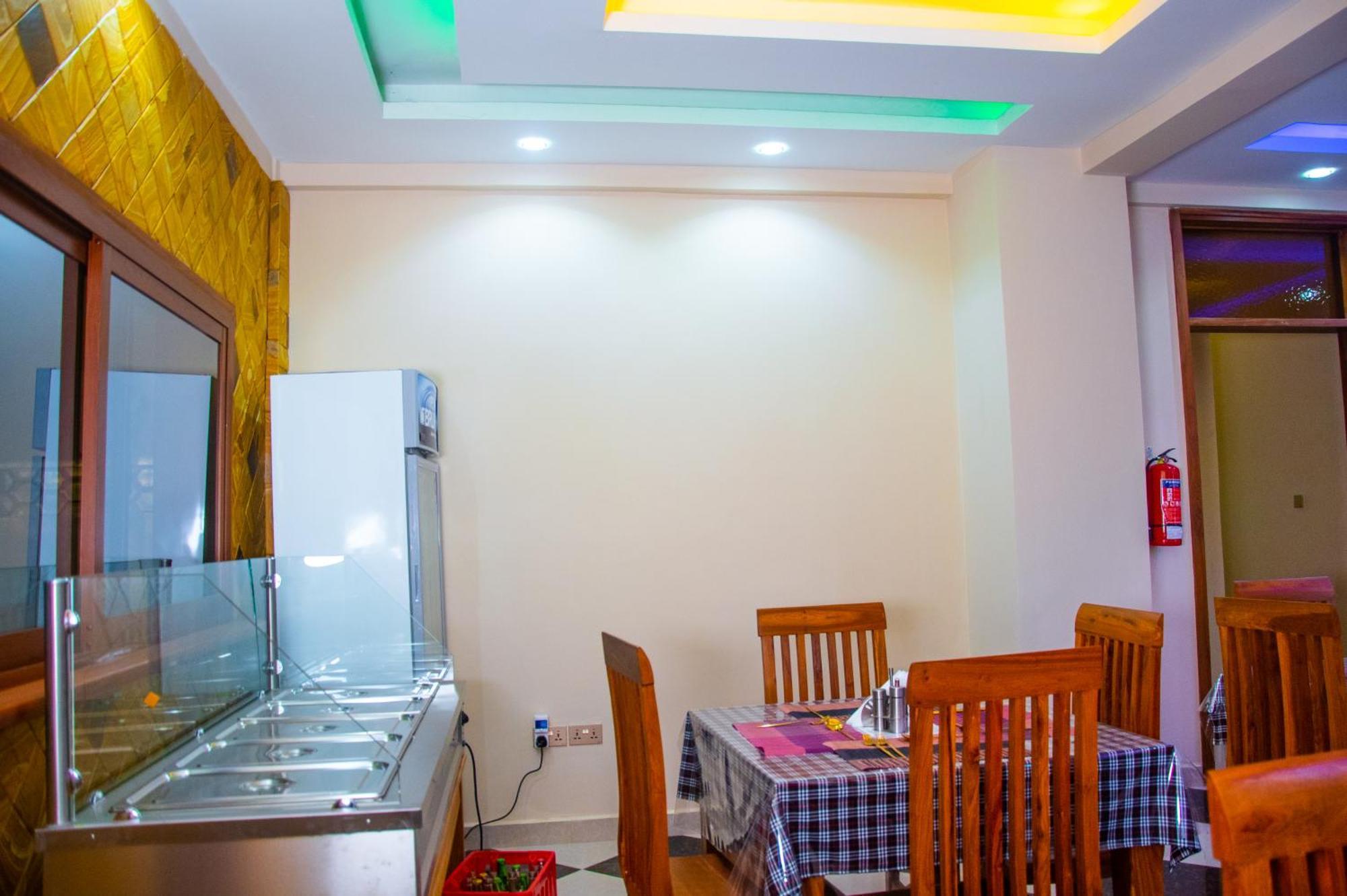 Aves Executive Hotel Arusha Bagian luar foto
