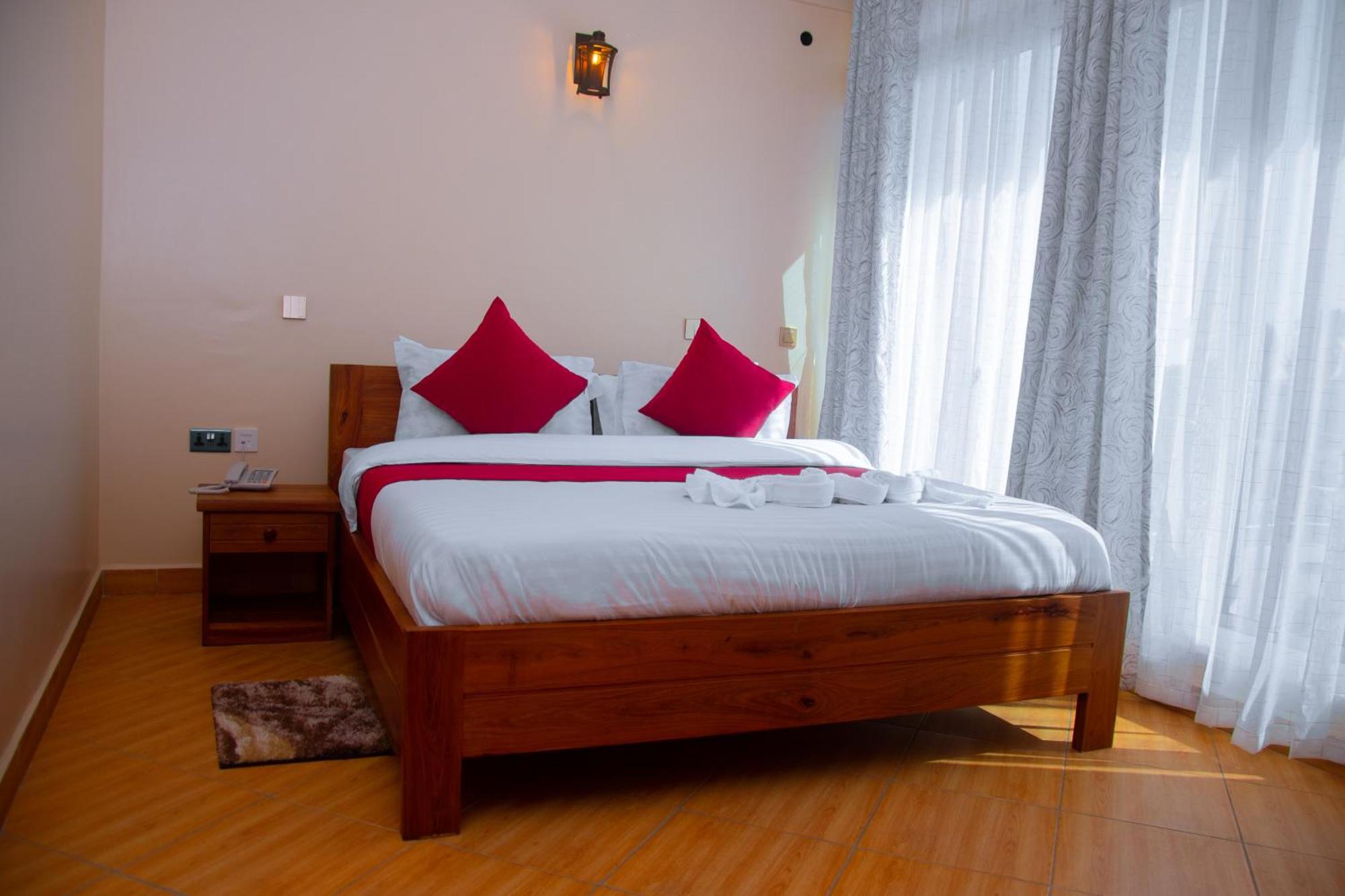 Aves Executive Hotel Arusha Bagian luar foto