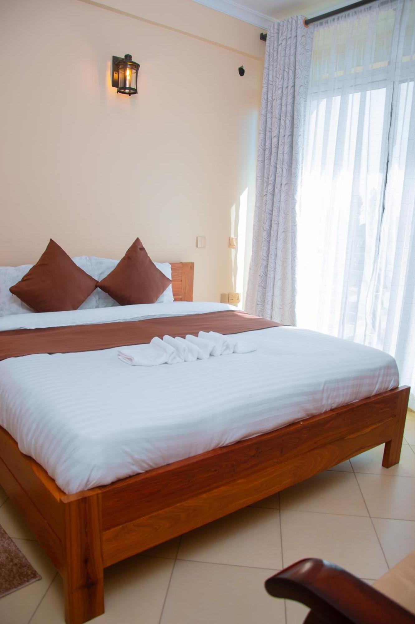 Aves Executive Hotel Arusha Bagian luar foto