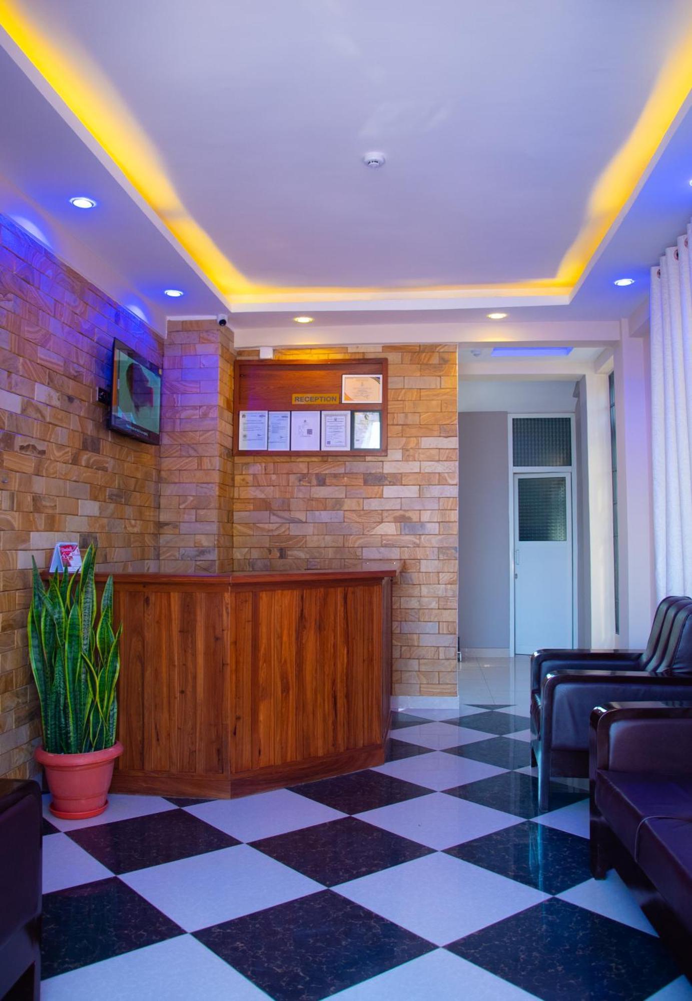 Aves Executive Hotel Arusha Bagian luar foto