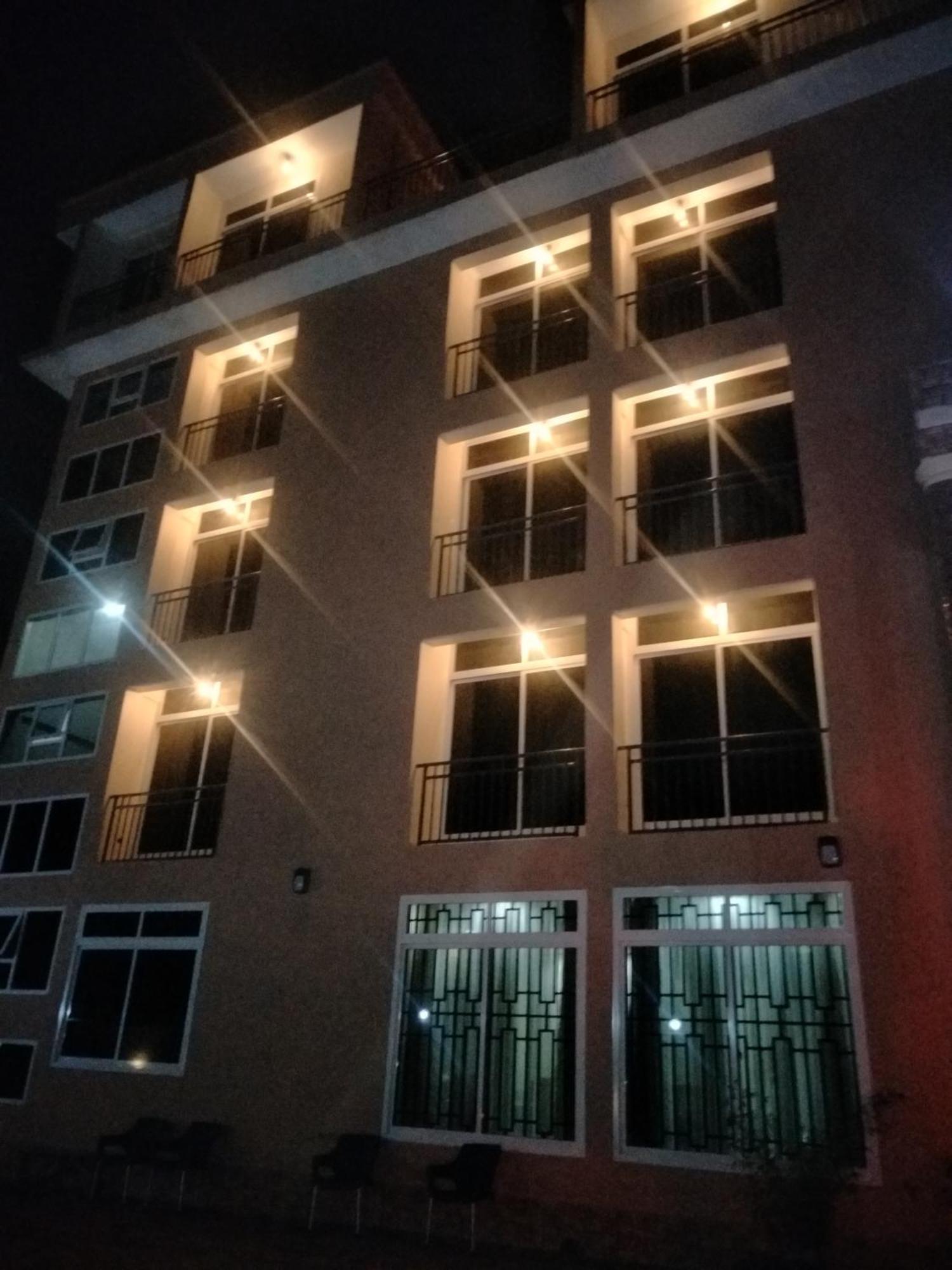 Aves Executive Hotel Arusha Bagian luar foto